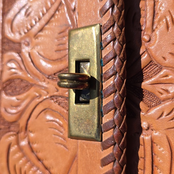 HAND TOOLED Cowhide Leather Purse with Melamine handle. VINTAGE Brown /Tan - Picture 14 of 17